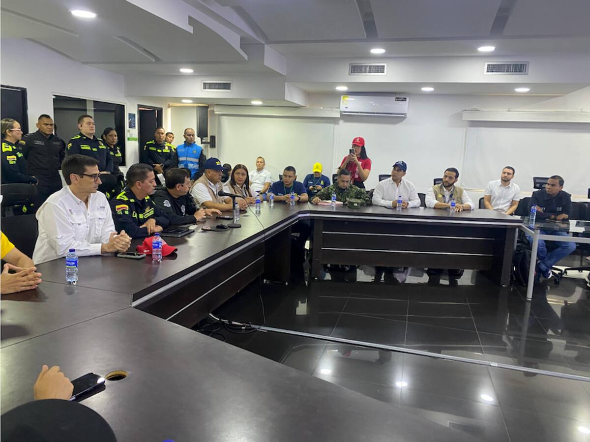 Con presencia de la Policía Nacional y de las autoridades político-administrativas se apertura al PMU de las elecciones de este domingo 8 de marzo en el departamento del Atlántico.//Cortesía Policía Mebar.