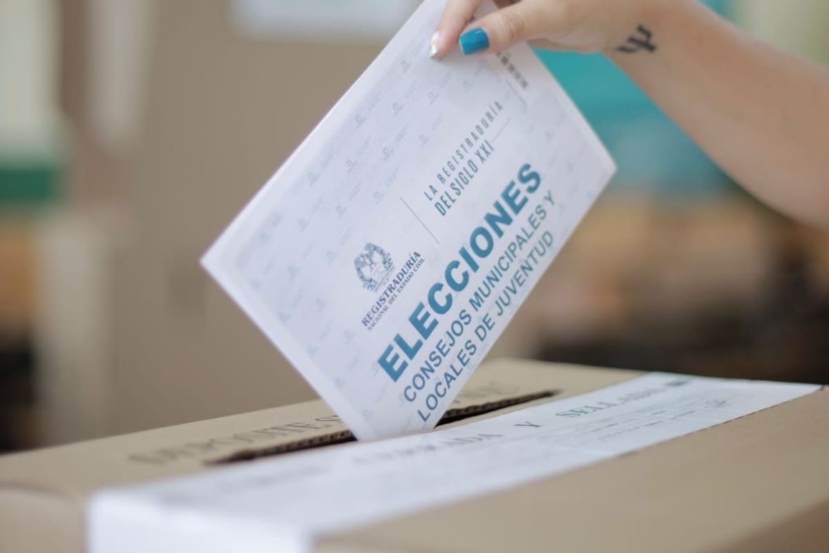 Descuentos y beneficios por votar en los Consejos de Juventud 2025