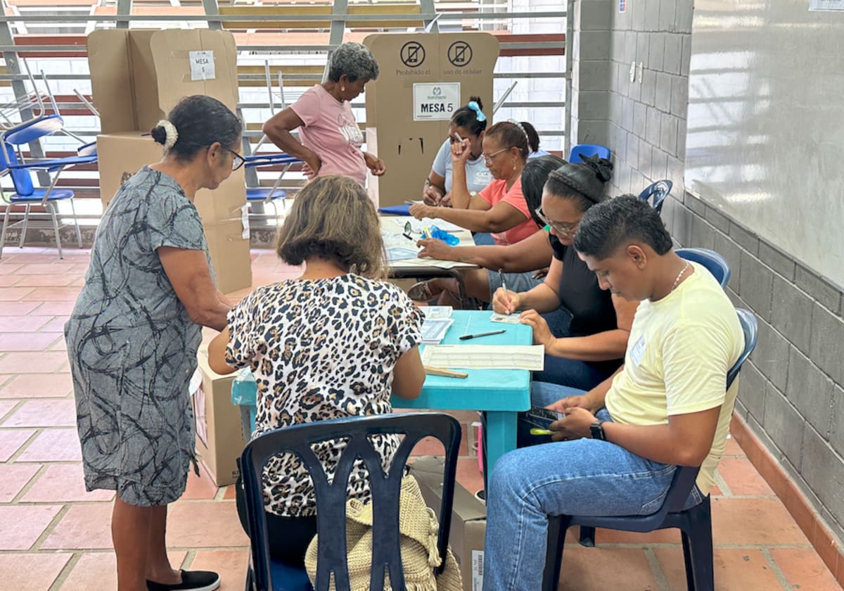 AnteS del tiempo estimado el total de las mesas habilitadas en el Atlántico fueron informadas por la Registraduría Departamental.//El Universal.