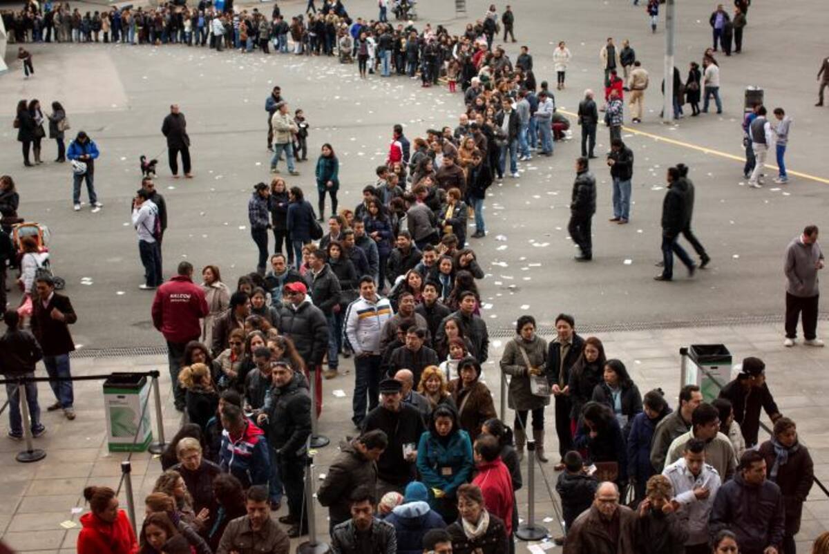 La jornada empezó con relativa normalidad y con los típicos retrasos menores en la instalación de algunas juntas receptoras del voto, debido al retraso de algunos de sus integrantes. AP EMILIO MORENATTI