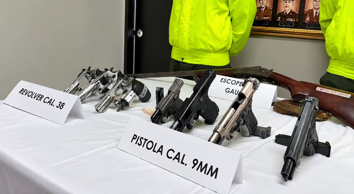 Doce armas de fuego que estaban en las calles de distintos municipios de Bolívar terminaron en poder de la Policía Nacional durante septiembre. // FOTO: POLICÍA DE BOLÍVAR.