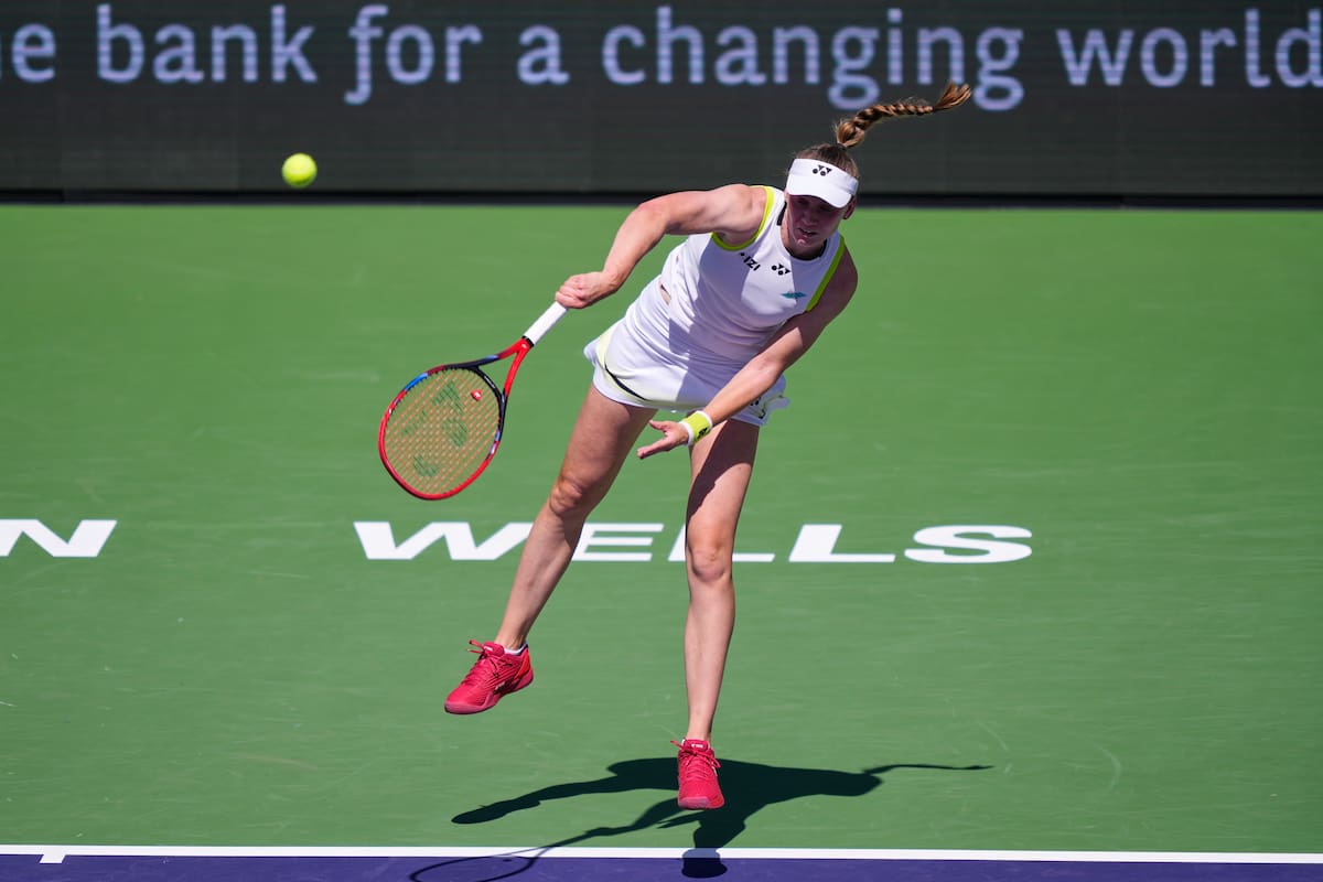 Elena Rybakina cayó ante Aryna Sabalenka en la gran final de Indian Wells. //Foto, AP:Mark J. Terrill