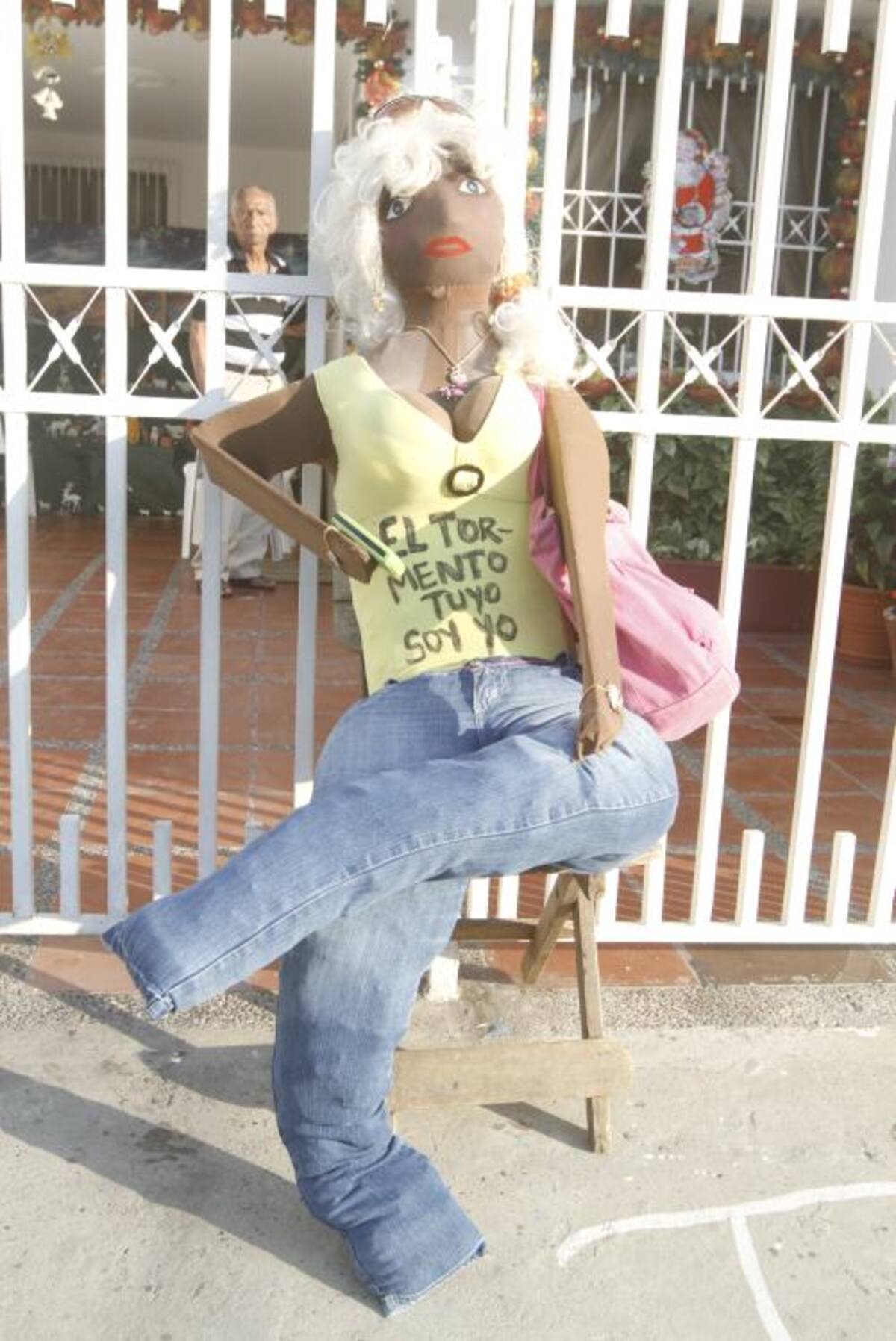 María Niño y "El tormento tuyo soy yo" Julio Castaño