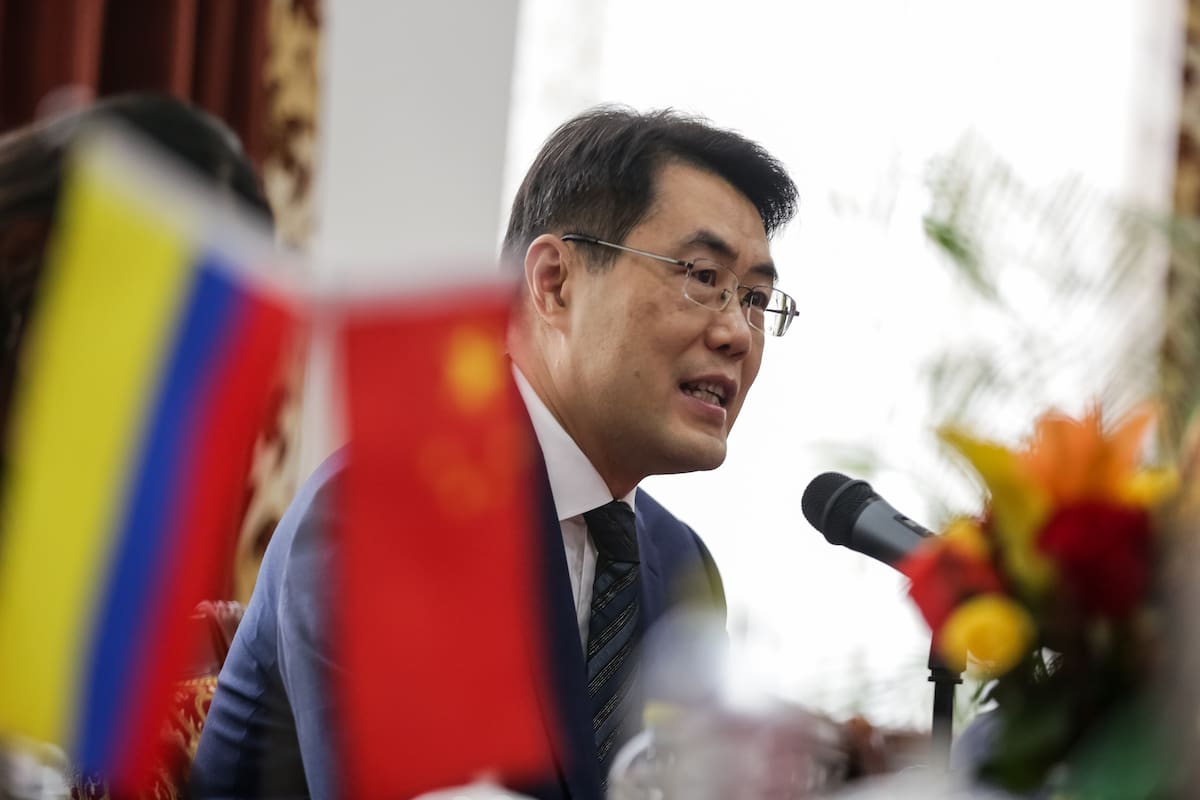 China gana terreno entre colombianos: así crecen las visas