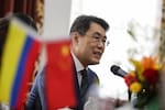 China gana terreno entre colombianos: así crecen las visas