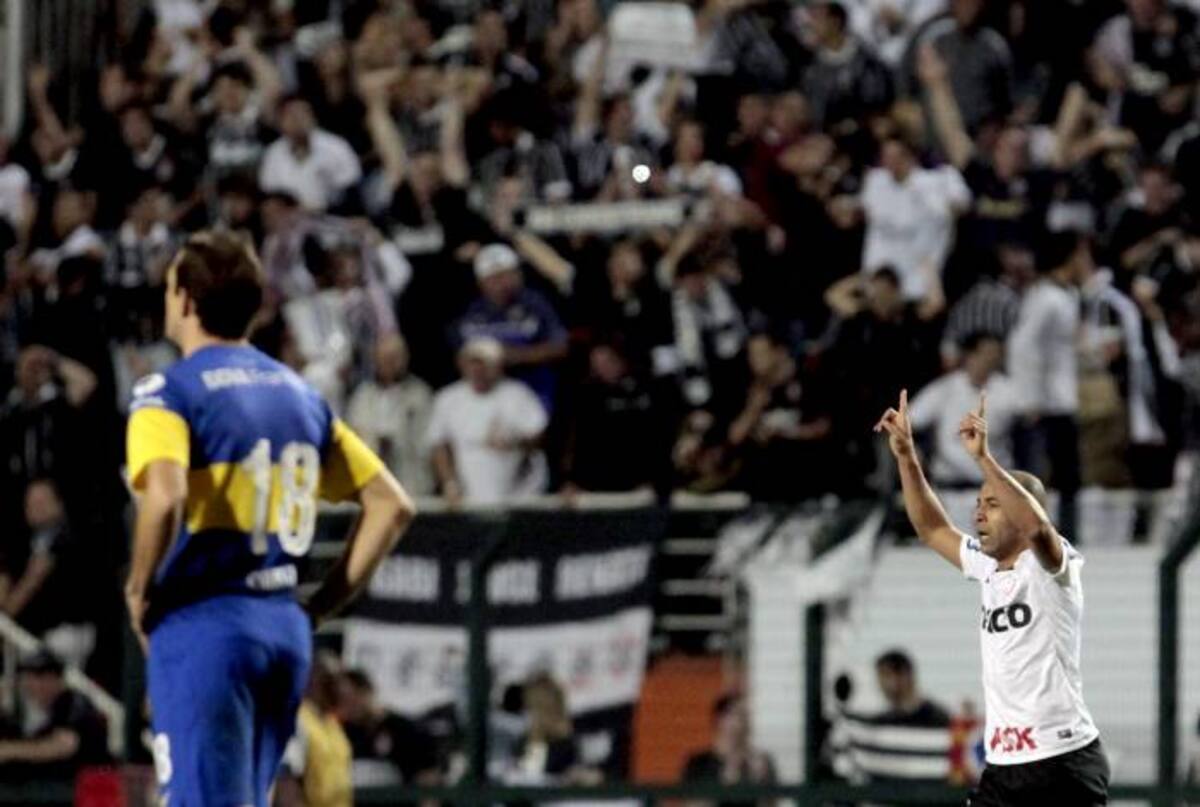 El "Timao" derrotó 2-0 a Boca Juniors y obtuvo su primera Copa Libertadores. AFP STR