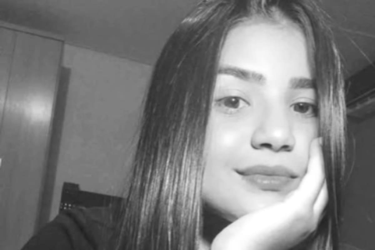 Emily Parra iba en moto con su pareja y murió en fuerte choque