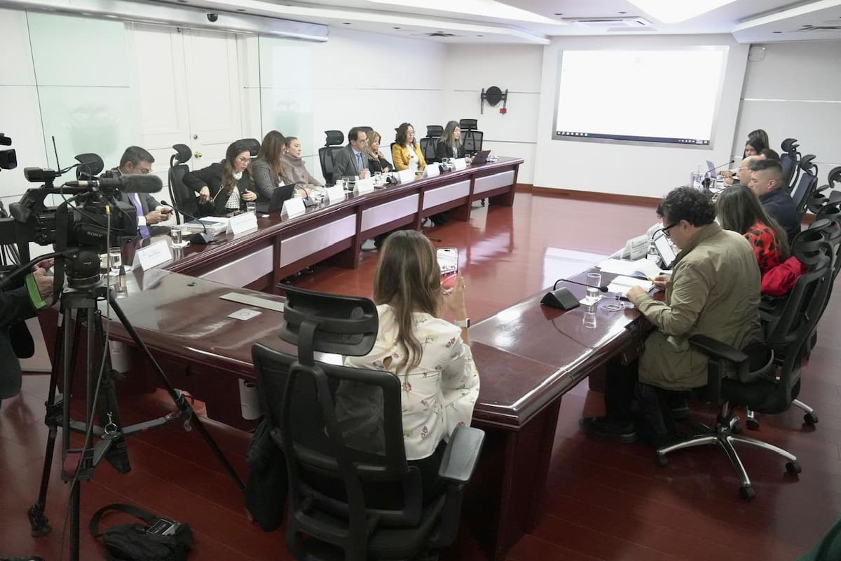 Contraloría acepta solicitud para participar en el proceso de empalme