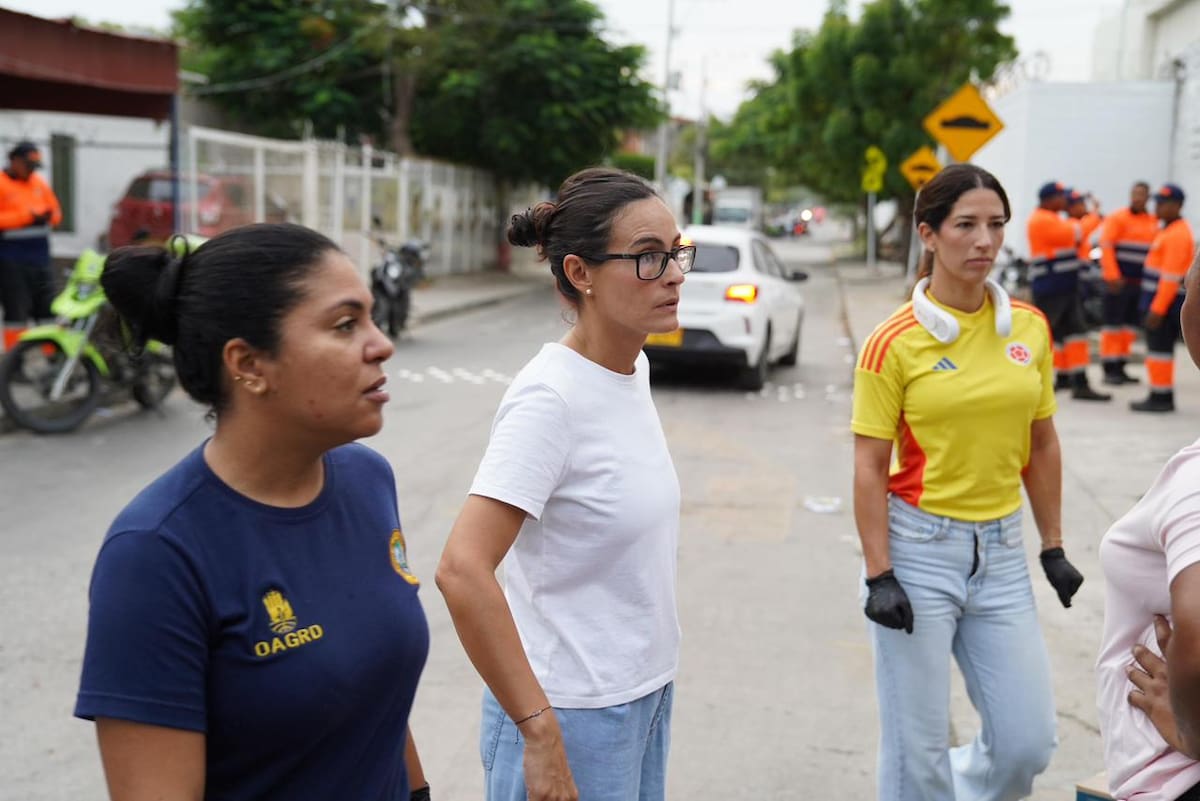 Empezó proceso de embarque de más de 40 toneladas de ayudas humanitarias para afectados por el doble terremoto en Venezuela. // Foto: cortesía - Distrito