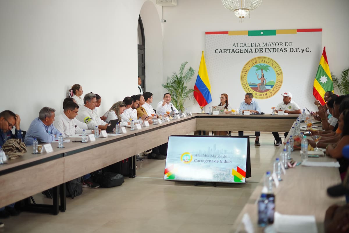 Importante acuerdo por el empleo local entre Dumek Turbay, trabajadores y empresas de Mamonal. // Foto: cortesía