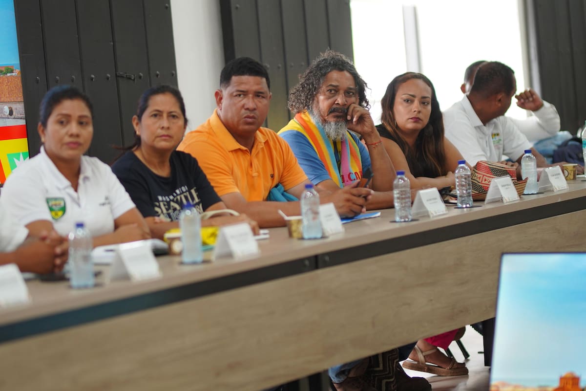 Importante acuerdo por el empleo local entre Dumek Turbay, trabajadores y empresas de Mamonal. // Foto: cortesía