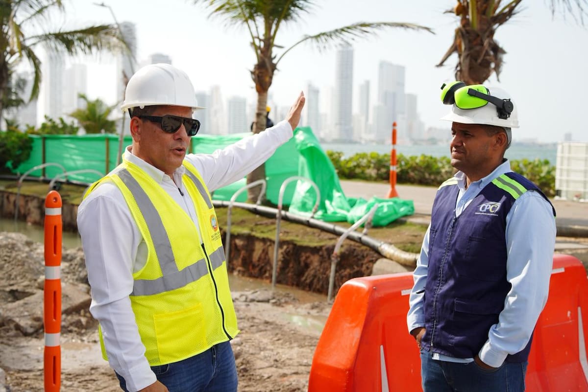 El alcalde de Cartagena, Dumek Turbay Paz, presentará un proyecto de Acuerdo ante el Concejo Distrital para crear una empresa de acueducto y alcantarillado. // Foto: Cortesía - Alcaldía de Cartagena.