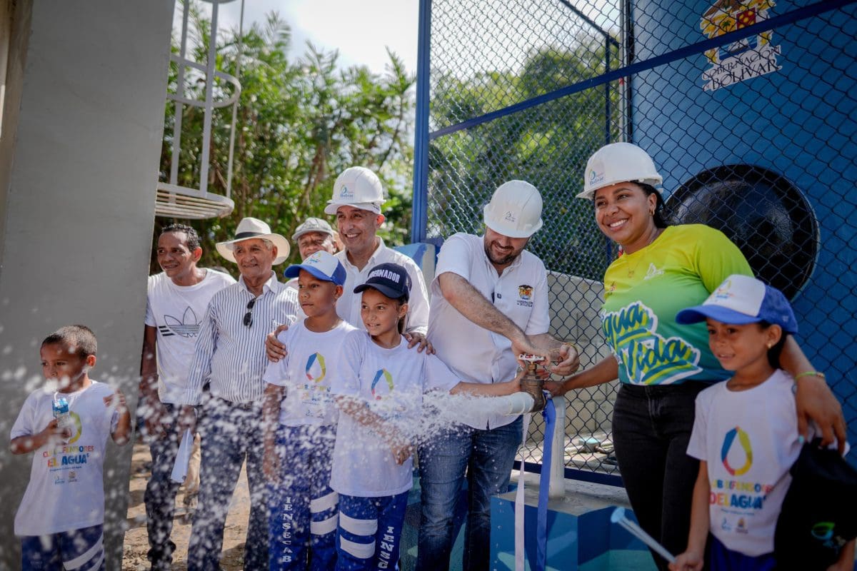 En 2024 se entregaron cinco acueductos en municipios como Isla Grande y San Sebastián (Magangué). Además, se adjudicaron proyectos en San Juan-San Jacinto