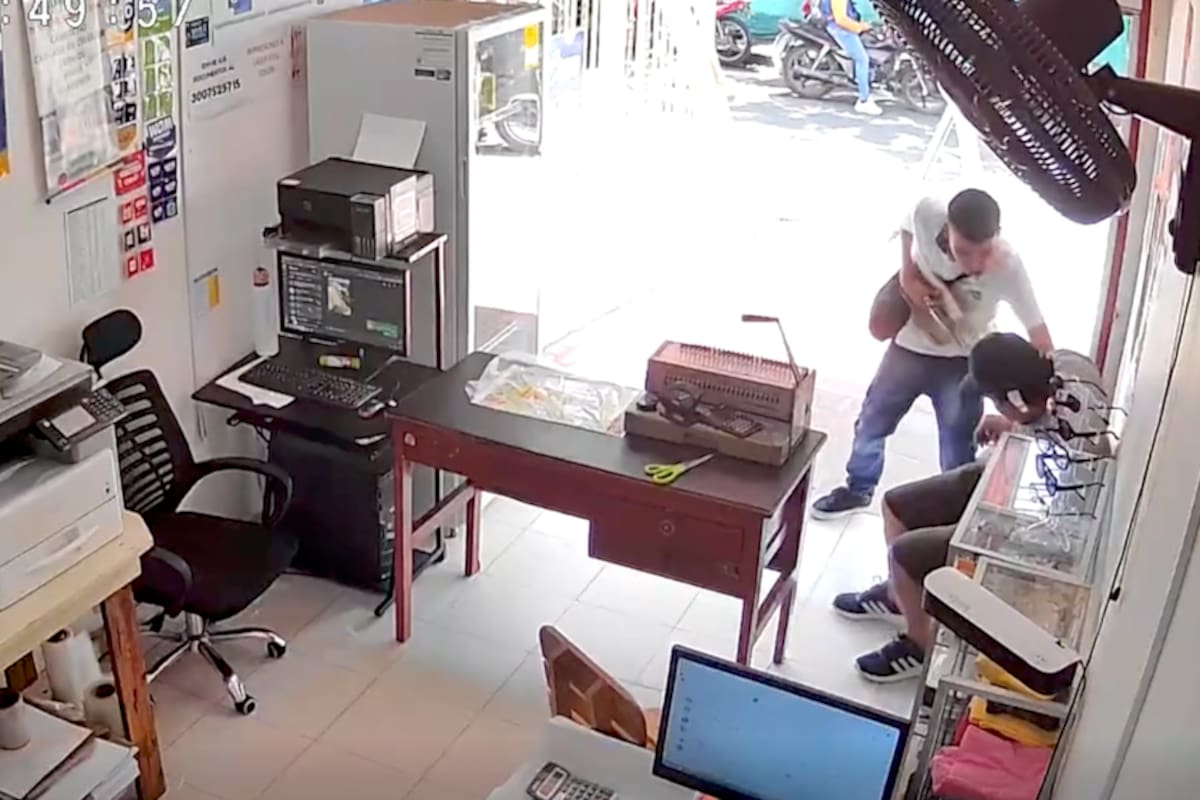 “Te mato si no me das la plata”: así le robaron 27 millones de pesos a un hombre