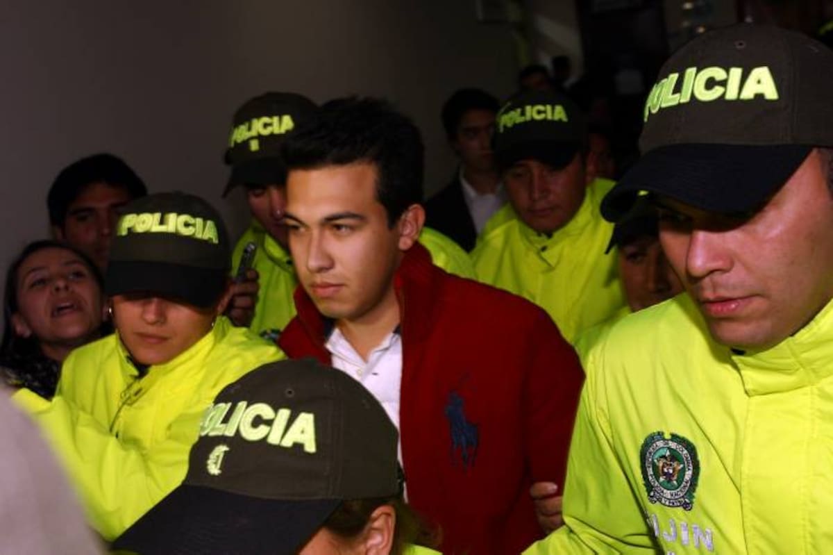 Maria del Carmen Vallejo asegura que al celular de su hija llegó un mensaje amenazante una vez terminó la audiencia. COLPRENSA