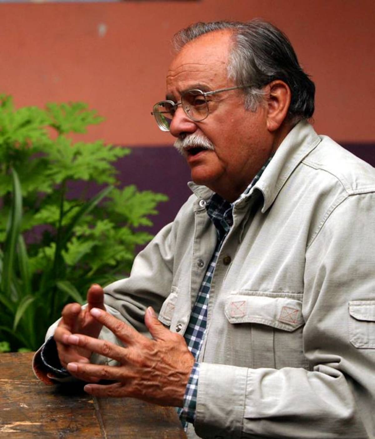 Santiago García recibió ayer la distinción como embajador mundial del Teatro, por designación de la Unesco y el Instituto Internacional del Teatro (ITI). ARCHIVO