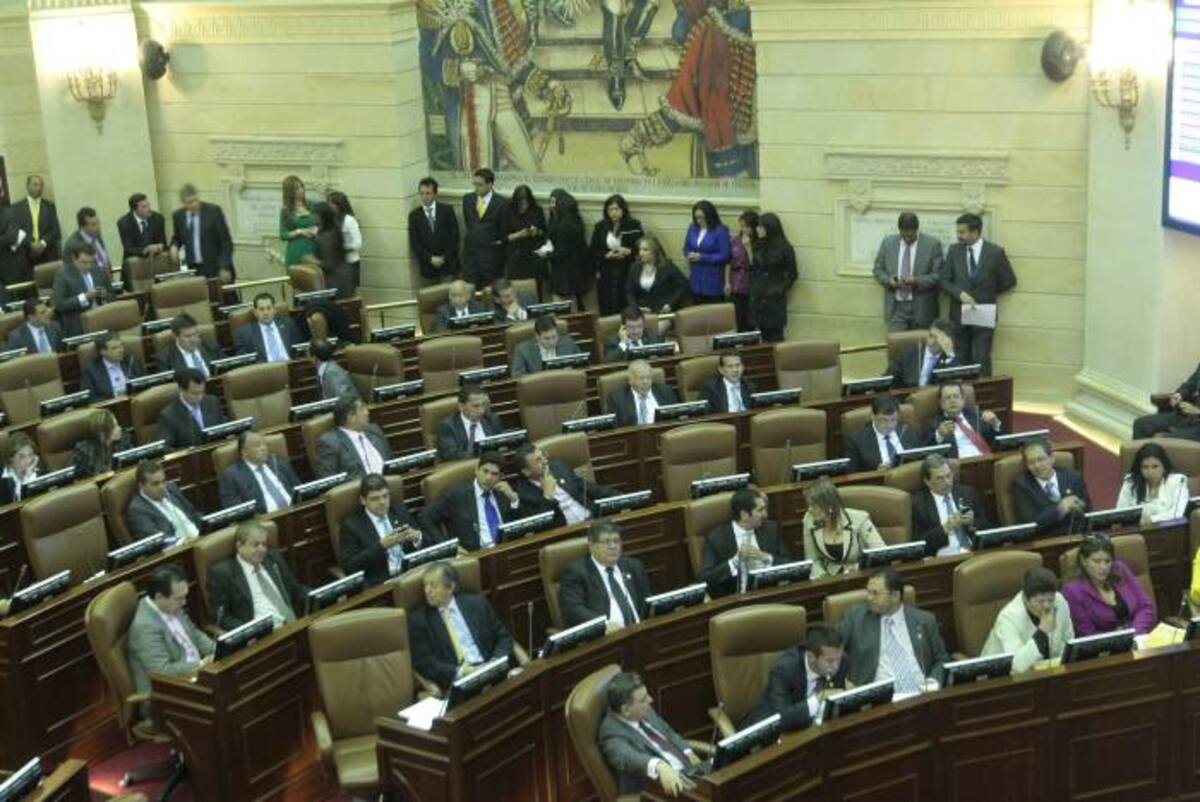 El Mininterior se reunirá con el partido de la U y mañana miércoles con el Partido Liberal. Archivo