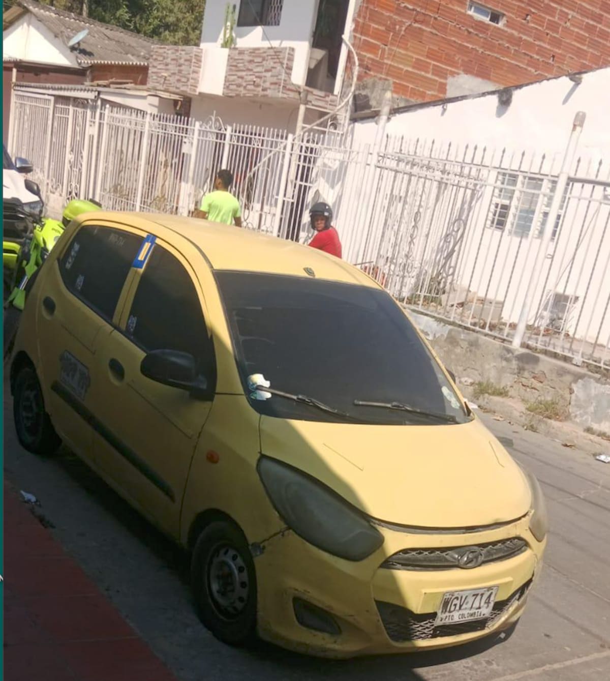En este taxi fue encontrado el cuerpo de Evalina María Ortiz Mendoza.//Cortesía Red de Cooperantes.