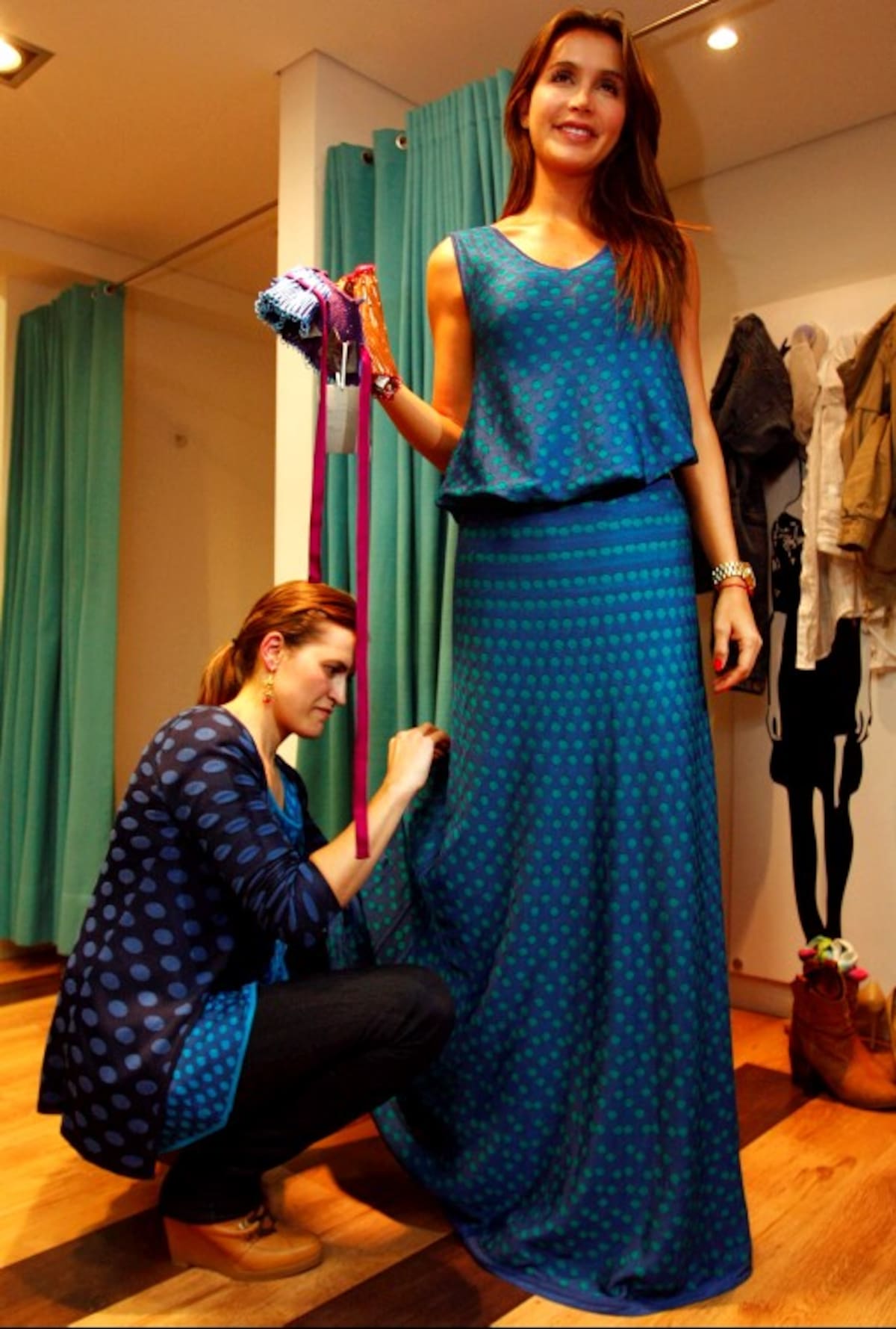 En su tienda y taller, la diseñadora Pepa Pombo, mostró y habló sobre la tendencia que manejará en Colombia Moda 2011. MAURICIO ALVARADO –COLPRENSA