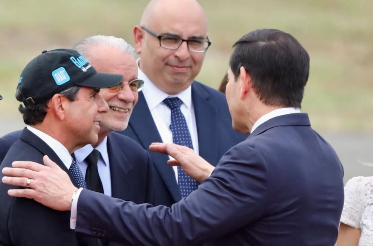 El alcalde Alejandro Char y el gobernador del Atlántico, Eduardo Verano, dan la bienvenida al Secretario de Estado de Estados Unidos Marco Rubio, a Barranquilla.// Cortesía Alcaldía de Barranquilla.