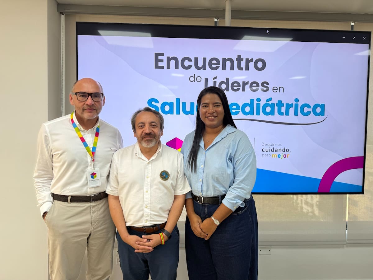 Luis Alberto Percy, Rafael Navarro España y Eliana Salas Barón participaron en el Encuentro de Lideres en Salud Pedriatica en el Hospital Infantil Casa del Niño. // Foto: cortesía - Casa del Niño