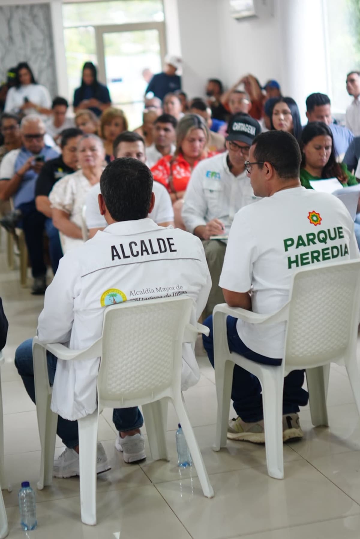 Encuentro del alcalde Dumek Turbay con los residentes de Parque Heredia. // Cortesía - Alcaldía de Cartagena