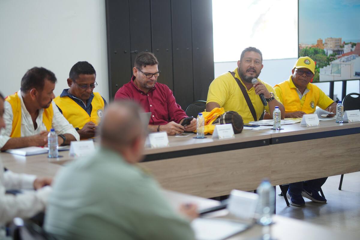 El Sindicato de Conductores de Taxis de Cartagena expuso sus necesidades en la reunión. // Cortesía