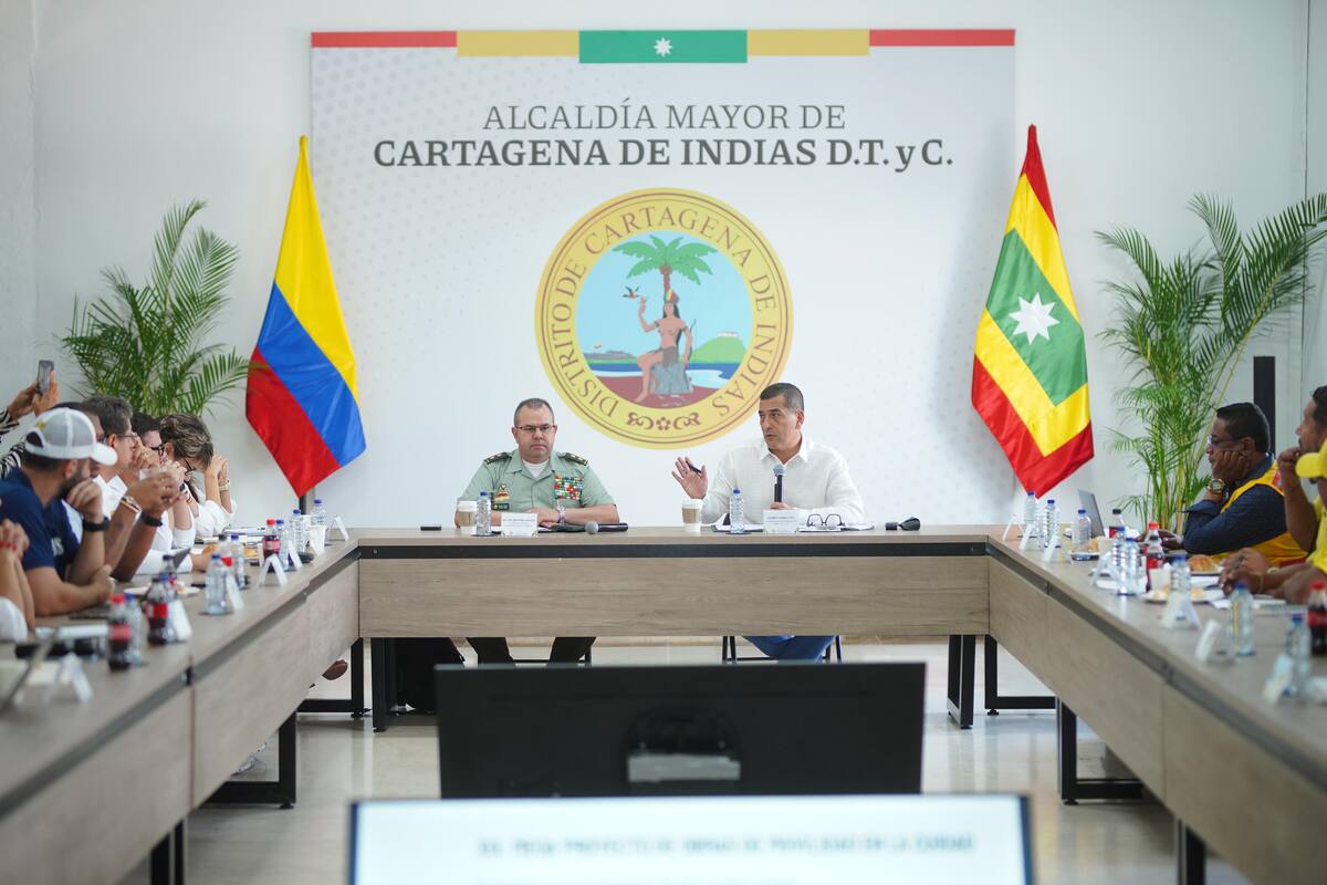 En la reunión estuvo presente el alcalde de Cartagena, Dumek Turbay. // Cortesía