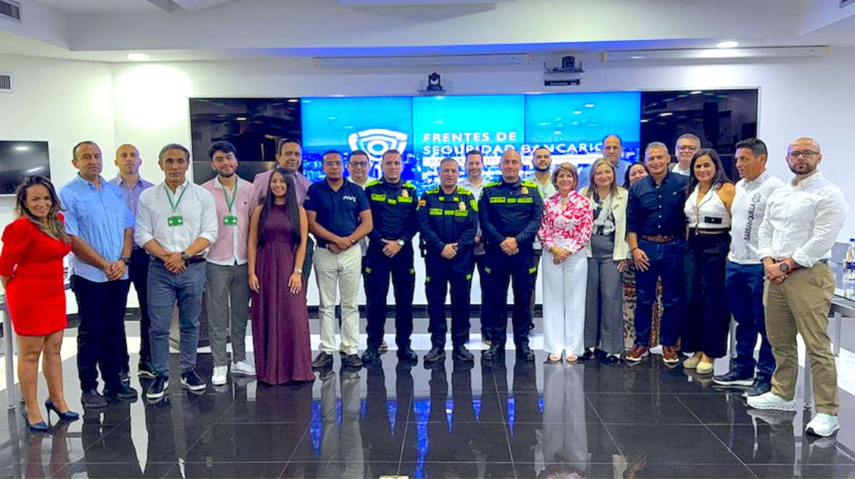 n el Comando de la Policía Metropolitana se reunieron representantes de la Alcaldía Distrital de Barranquilla, Fiscalía General de la Nación, Asobancaria, entidades financieras y demás actores vinculados al sector.//Cortesía Policía Mebar.