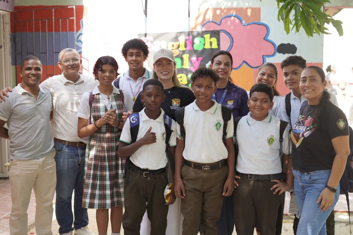 Estudiantes celebraron el English Day en Bolívar este miércoles 12 de agosto. // Foto: cortesía