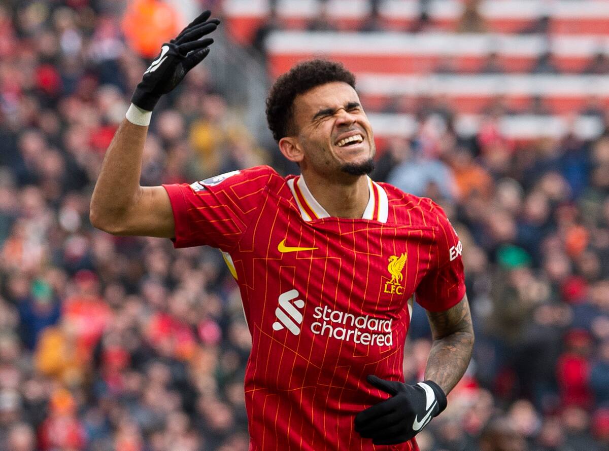 LIVERPOOL (United Kingdom), 16/02/2025.- Luis Diaz of Liverpool celebrates after scoring the 1-0 opening goal during the English Premier League match between Liverpool FC and Wolverhampton Wanderers, in Liverpool, Britain, 16 February 2025. (Reino Unido) EFE/EPA/PETER POWELL EDITORIAL USE ONLY. No use with unauthorized audio, video, data, fixture lists, club/league logos, 'live' services or NFTs. Online in-match use limited to 120 images, no video emulation. No use in betting, games or single club/league/player publications.