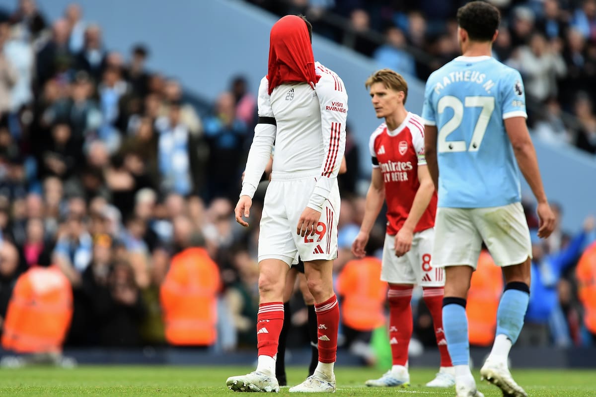 La Premier League se pone al rojo vivo; ganó el Manchester City al Arsenal