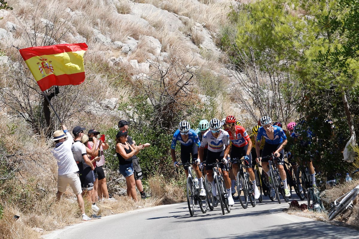 Campeón del mundo de ciclismo revela que sufrió acoso por parte de aficionadas