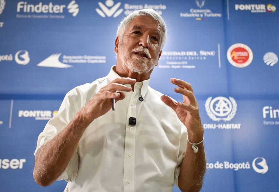 Peñalosa: “Dejar al petrismo es seguir el ejemplo de lo que pasó en Venezuela”