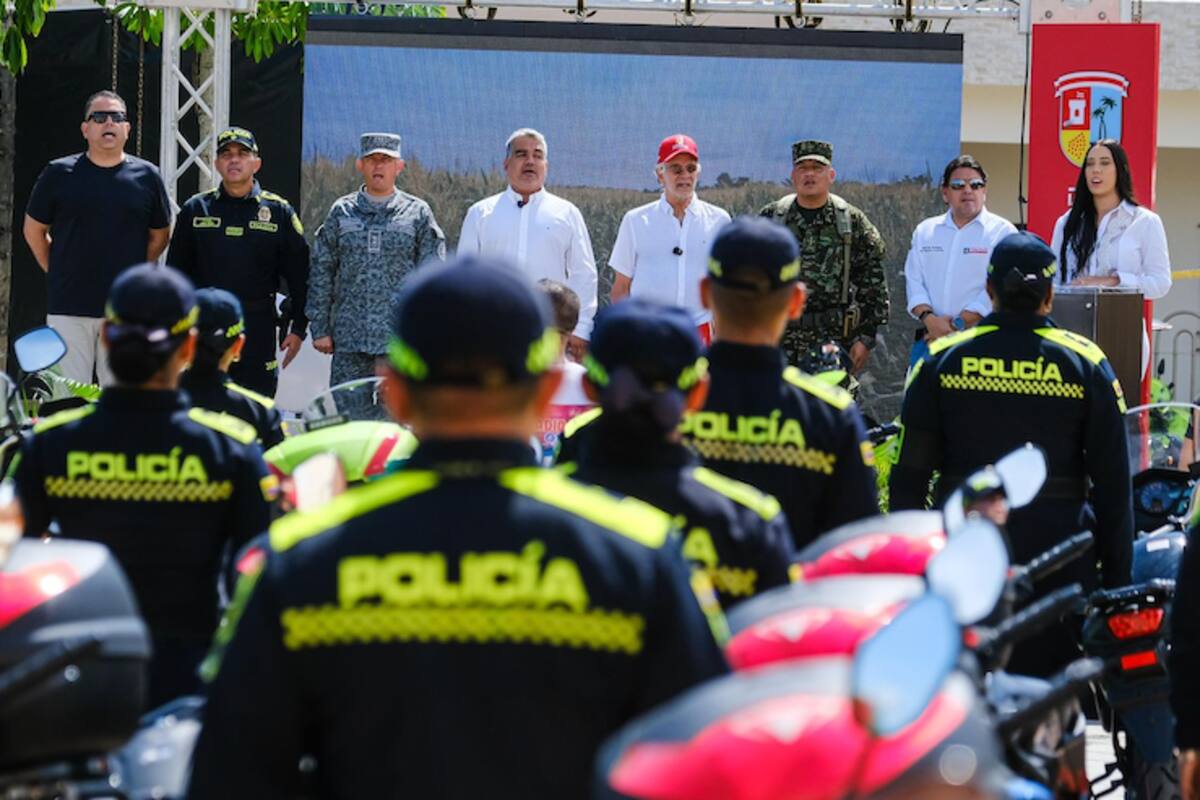 Entregan 110 motocicletas para fortalecer la fuerza pública en el Atlántico