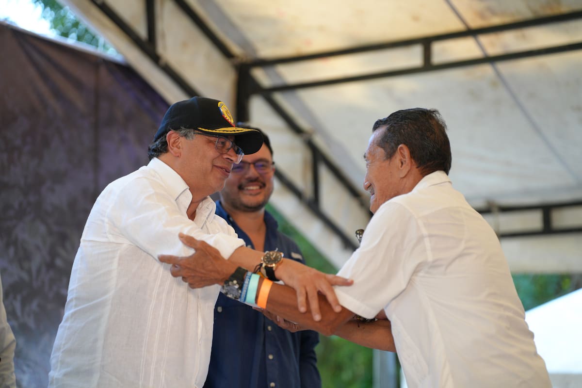 Se entregaron títulos de propiedad a campesinos víctimas de la violencia. // Cortesía