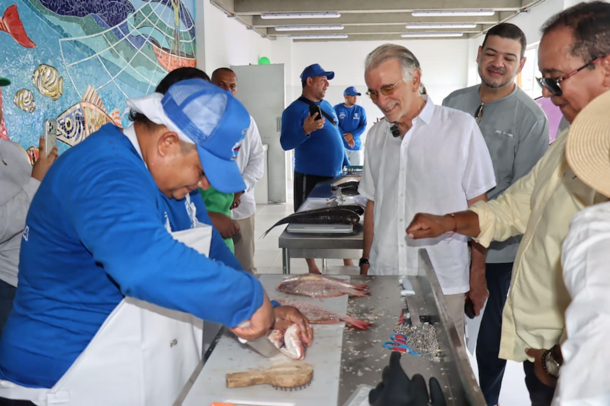 Con entrega de Playa Pescadores se fortalece la economía del mar en Puerto Colombia