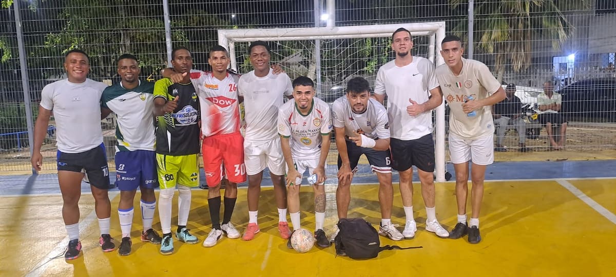 Equipo campeón en masculino. // CORTESÍA