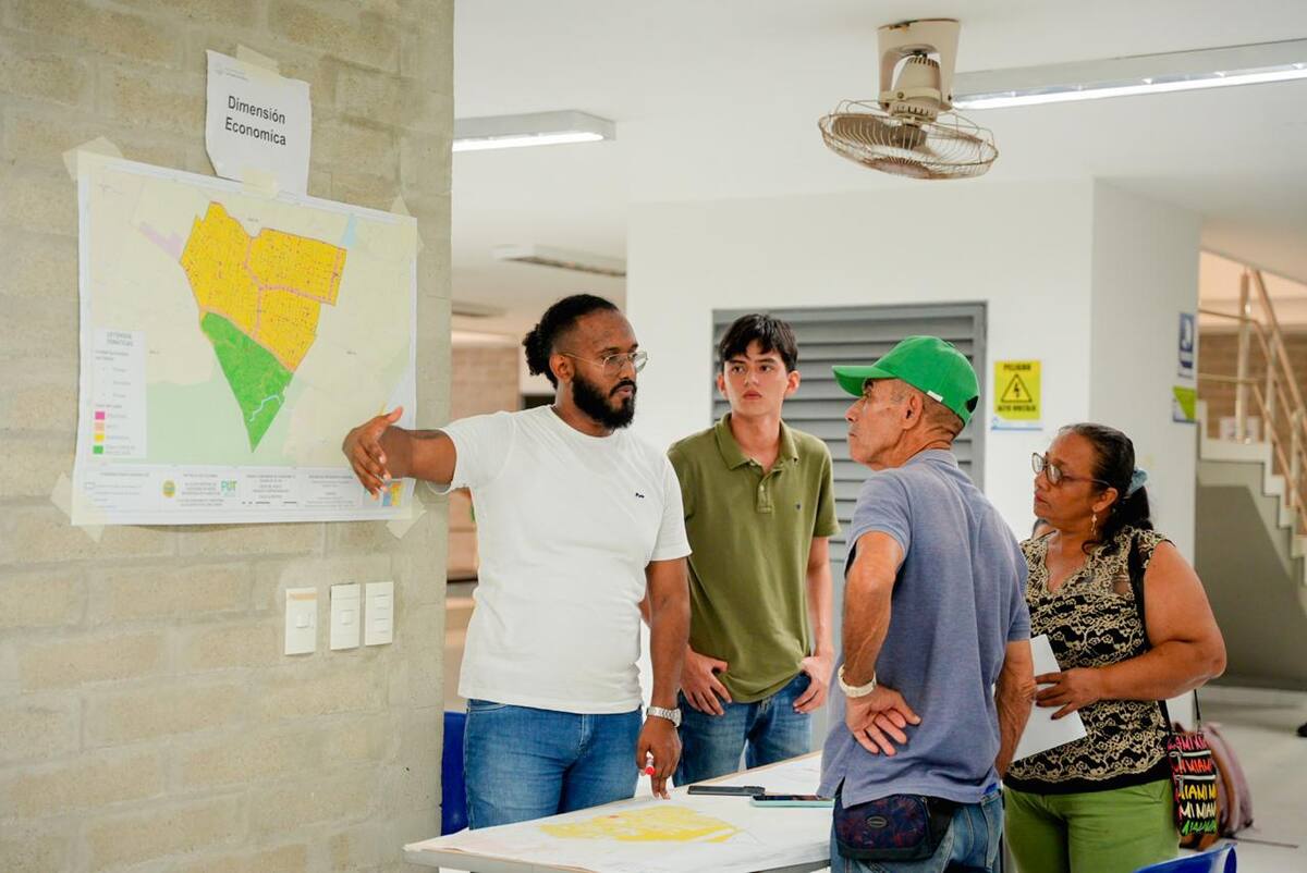 Equipo de la Secretaría de Planeación presenta los avances en la revisión del Plan de Ordenamiento Territorial (POT) de Cartagena.