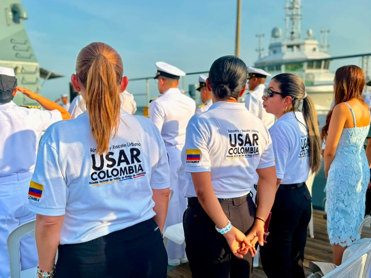 Equipo de rescate de la Armada reacreditado por la UNGRD en Cartagena. // Foto: cortesía UNGRD