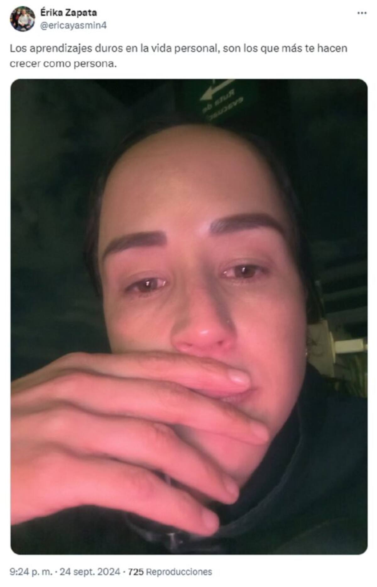 Publicación donde se le ve llorando a Érika Zapata. //Foto tomada de redes sociales.