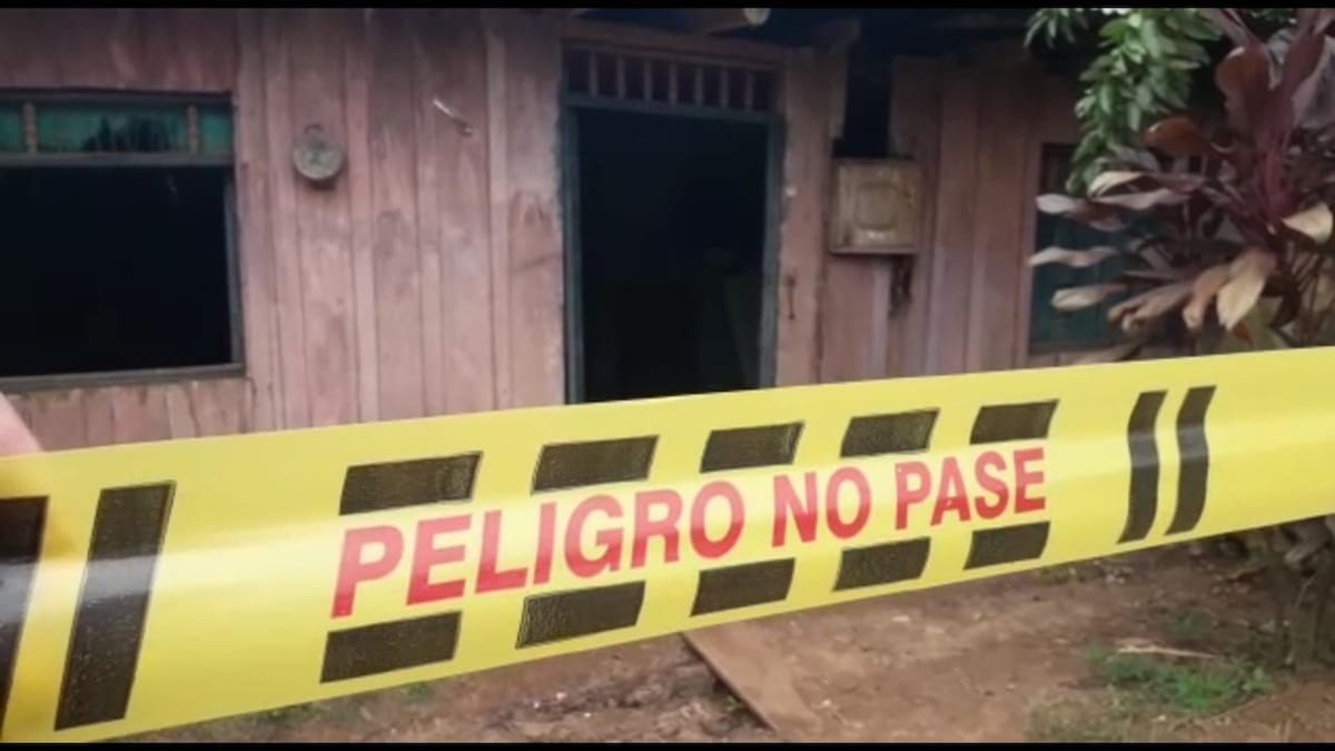 La vía Popayán-Cali estuvo cerrada por la desactivación de un artefacto explosivo. // Foto: Colprensa - Luis Zapata