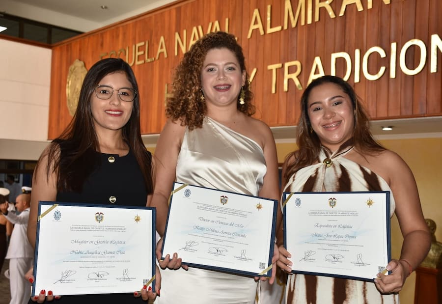 Escuela Naval de Cadetes gradúa a la primera mujer doctora en Ciencias del Mar en Cartagena