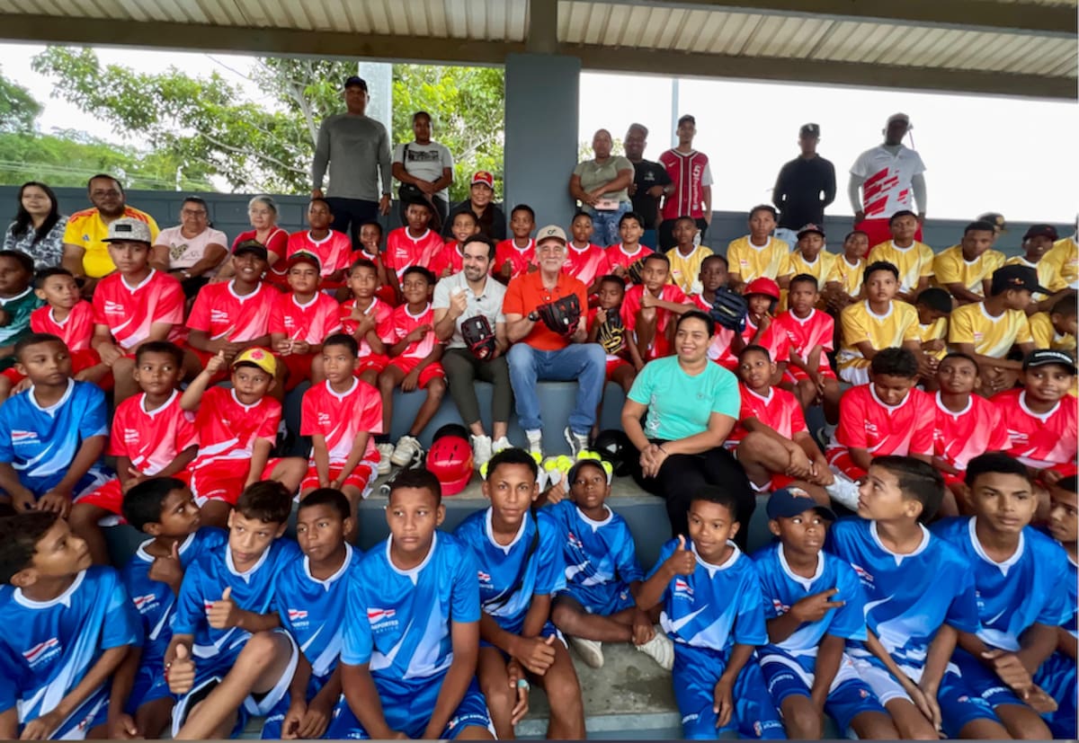 Las escuelas de béisbol fortalecen la formación desde la base, amplía la participación de las niñas y pone la infraestructura deportiva al servicio de las nuevas generaciones, cuyo biotipo es ideal para esta disciplina.//Cortesía DCGDA.