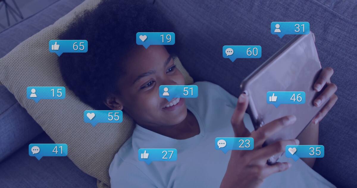 España prohibirá las redes sociales a menores de 16 años // 123RF.