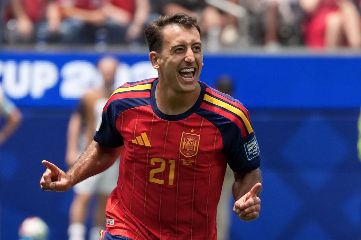 El español Mikel Oyarzabal (21) marcó un doblete en la victoria de su selección sobre Austria en el Mundial. //Foto, AP: Jae C. Hong