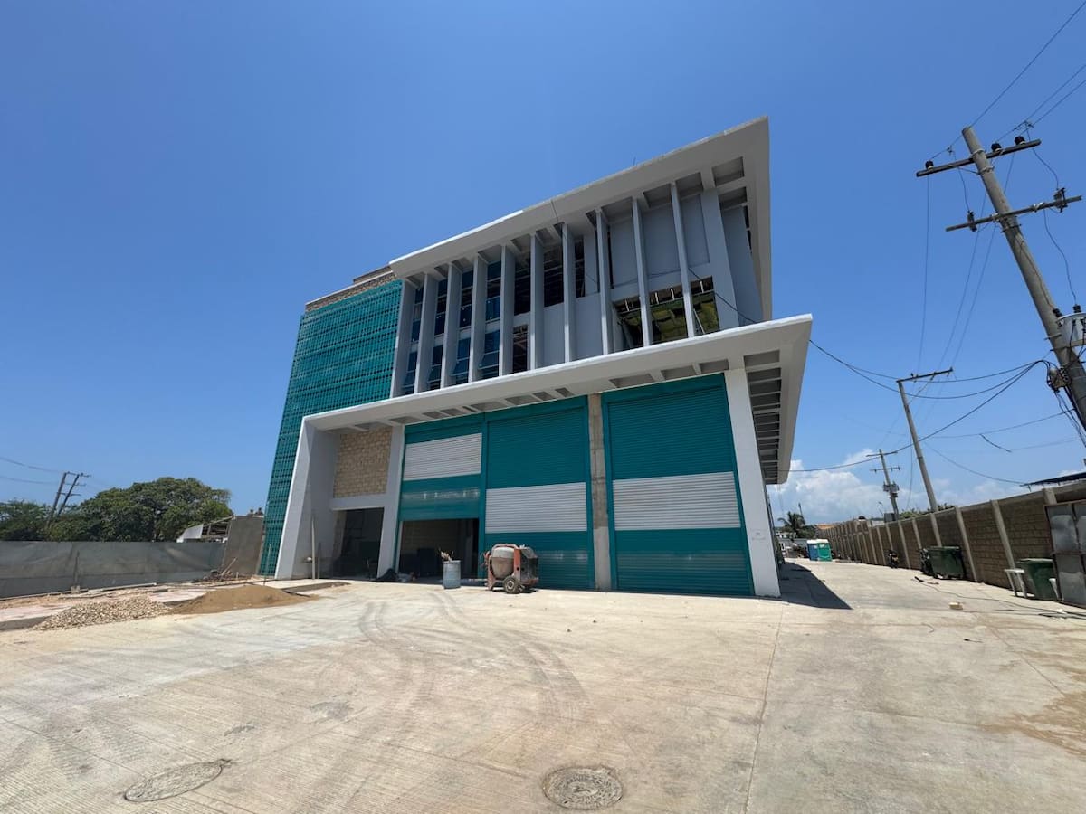 Así avanza la nueva estación de bomberos en Bocagrande rumbo a entrega. // Foto: cortesía.