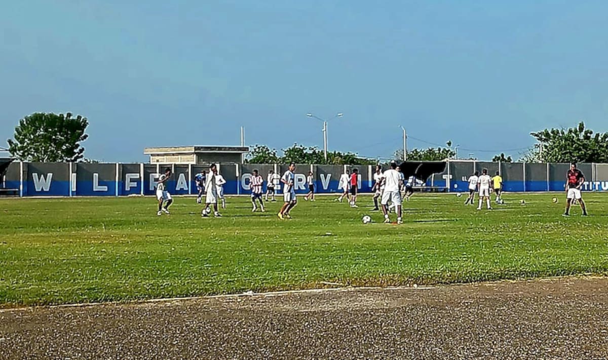Cancha del estadio Wilfran Cervantes de Campo De la Cruz.//Cortesía @CampoDeLaCruz.