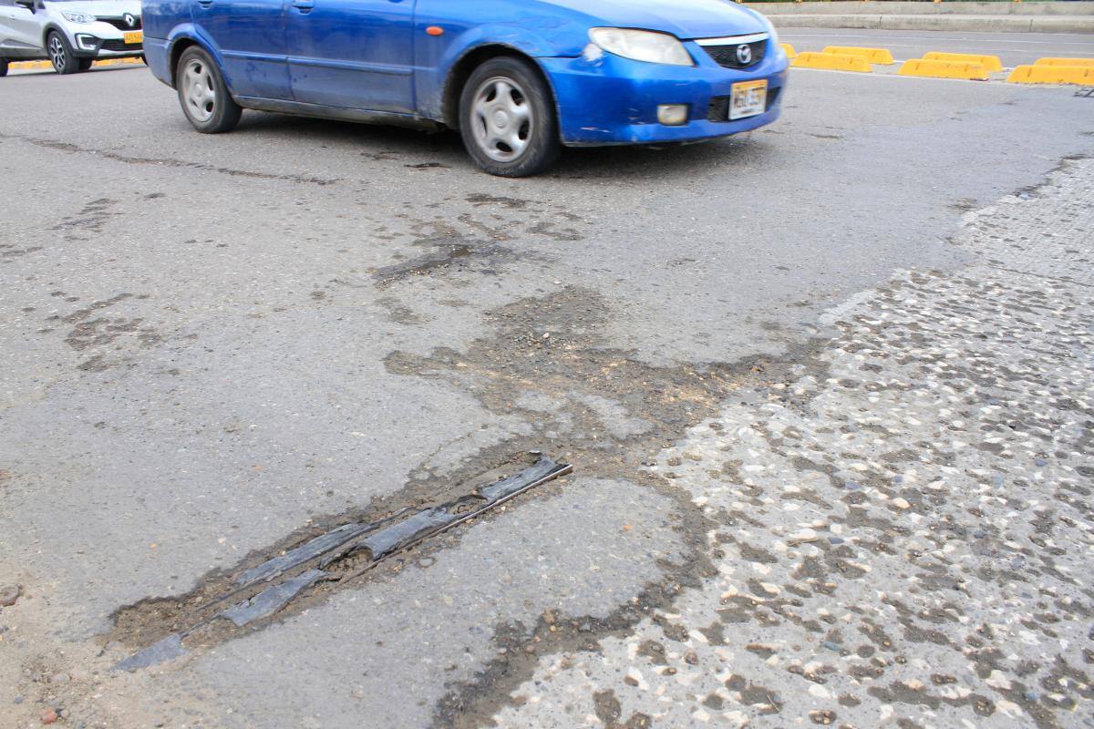 Denuncian deterioro en obras de los puentes Jiménez y Chambacú
