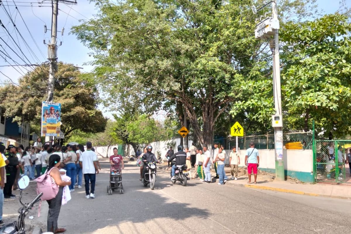 Comunidad estudiantil protesta por estado de colegio en Cartagena